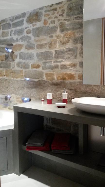 La Nuit Saint Georges Apartment Лион Стая снимка