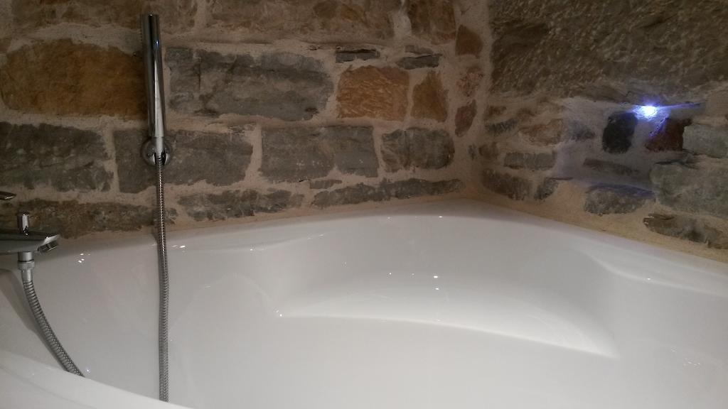 La Nuit Saint Georges Apartment Лион Екстериор снимка